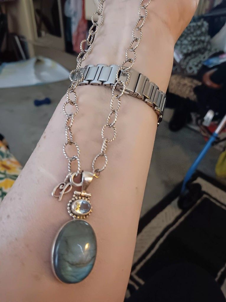 GENUINE LABORDORITE NECKLACE ON SILVER CIRCLES NECKLACE