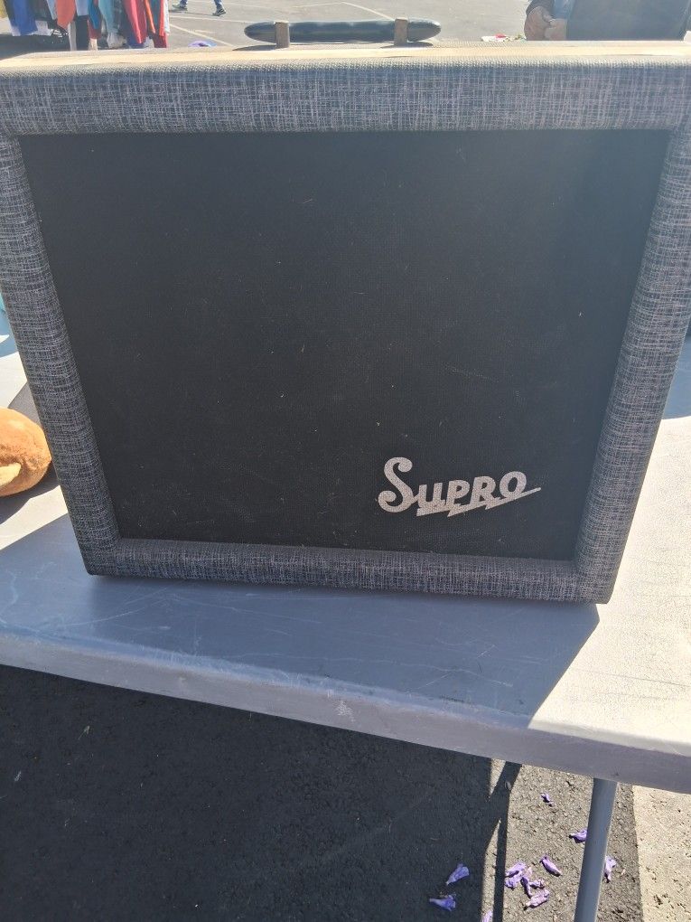 1957 Supro Amp 1690T