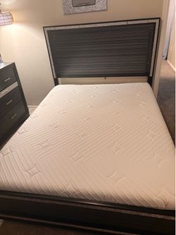 Queen Bed