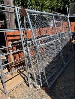 Metal fencing