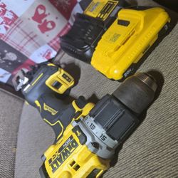 Dewalt 20v XR  Hammer Drill Drive  Battery And Charger "Firm on Price Precio Firme"