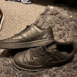 Black Air Force 1’s