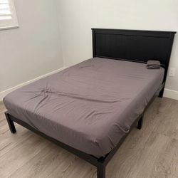 Full bed with headboard & Mattress. Price Including Delivery 