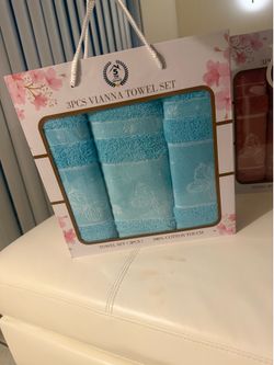 New Valentina 3-Piece  Floral Towel Set