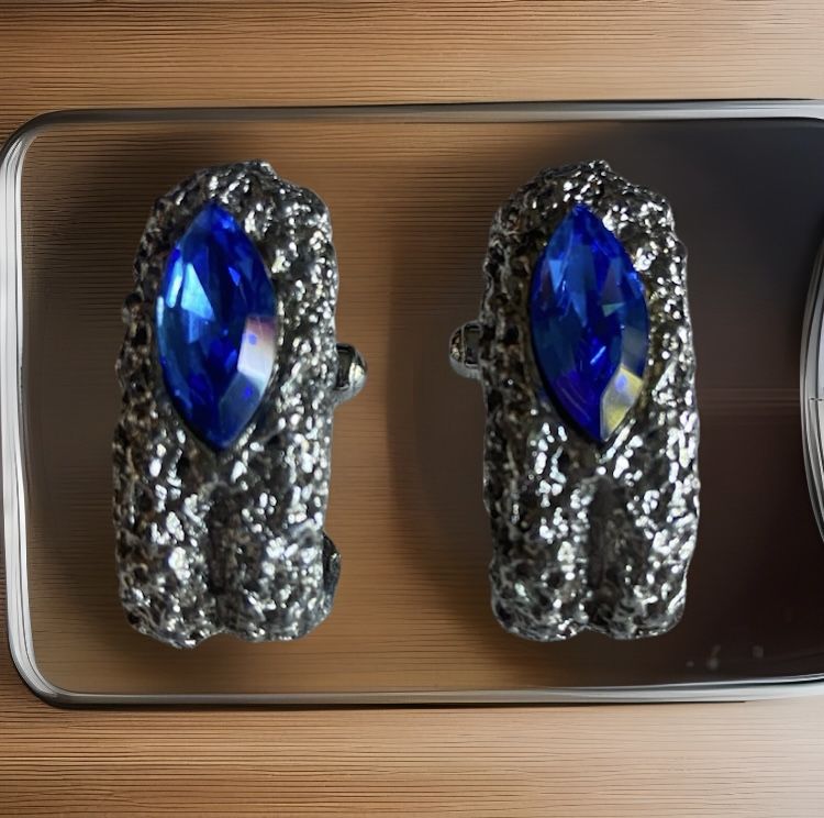 Very Elegant Large Nuggets Blue And Silver Cufflinks Set