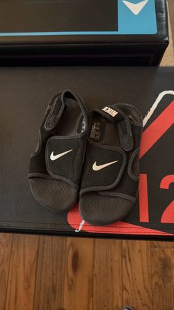 Nike blk sandel