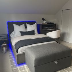 Pottery Barn Ottoman 