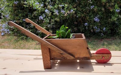 Wheel Barrel Planter !*! Brand New !*! Handcrafted !*!