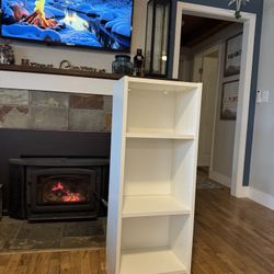White bookshelf With Adjustable Shelves 