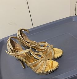 Fioni Gold Heels Size 6