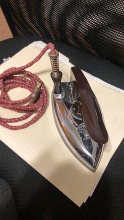 Look ! Really cute little vintage antique Durabilt folding travel iron for college  . Deal !