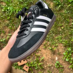 Adídas  Zamba Size 6.Y