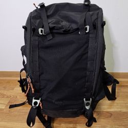 REI Women’s 40L Backpack – Excellent Condition