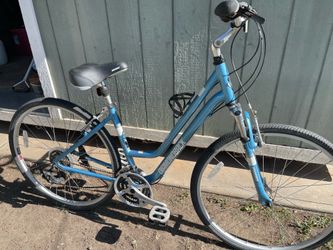 Women’s diamondback hybrid