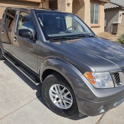 2017 Nissan Frontier Crew Cab -62k miles