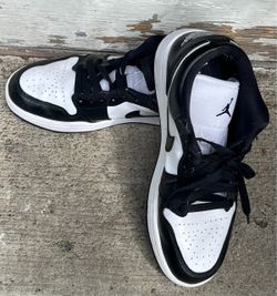 Nike Dunk Low Women 7.5 Black/White
