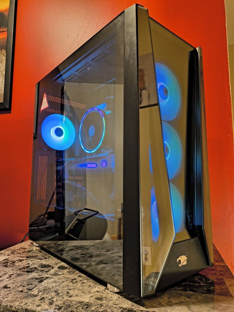 Ultra End AMD Ryzen 7 / Nvidia RTX 5070 Gaming PC