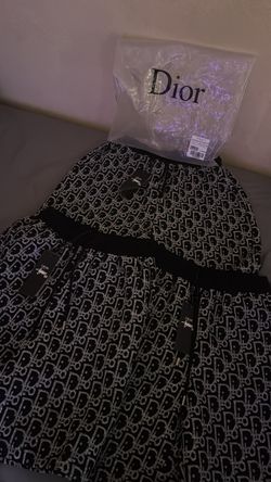 RESELLING/DIOR