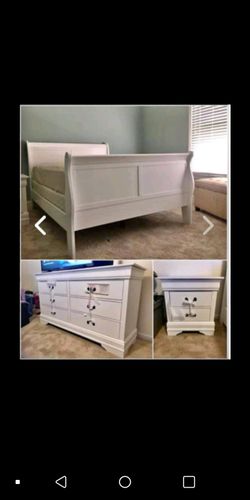 New 4pc. Queen Bedroom Set