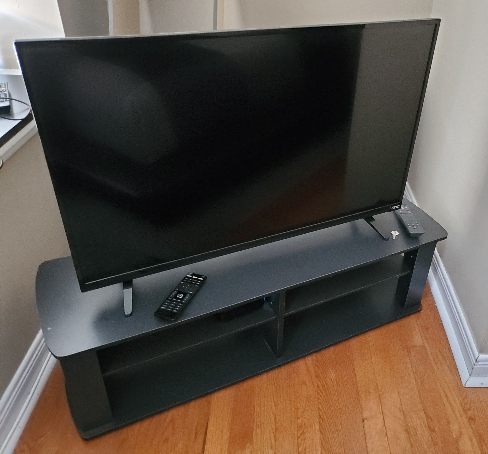 Vizio 39 inch D-Series TV