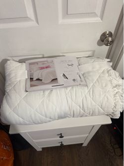White Quilt Comforter Queen Size
