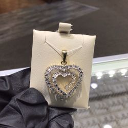 10k Gold Diamond Heart Big Heart ❤️❤️❤️❤️Pendant With Chain Including Together Special Discount .💎💎💎💎