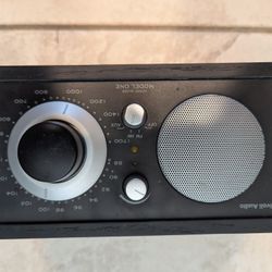 Tivoli AM/FM Radio