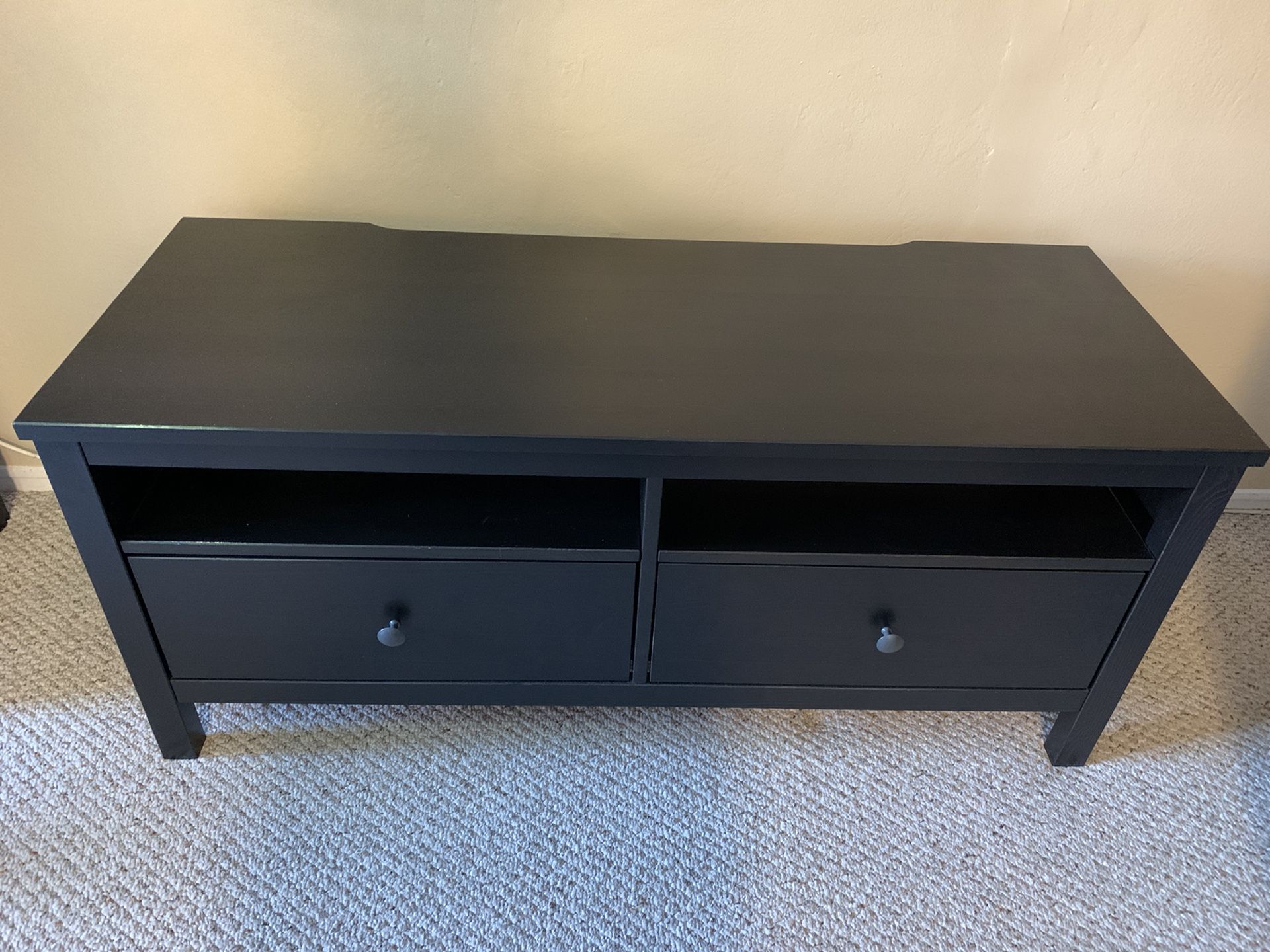 Hemnes TV stand