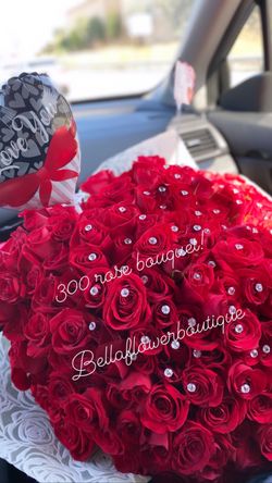 300 rose bouquet/flowers