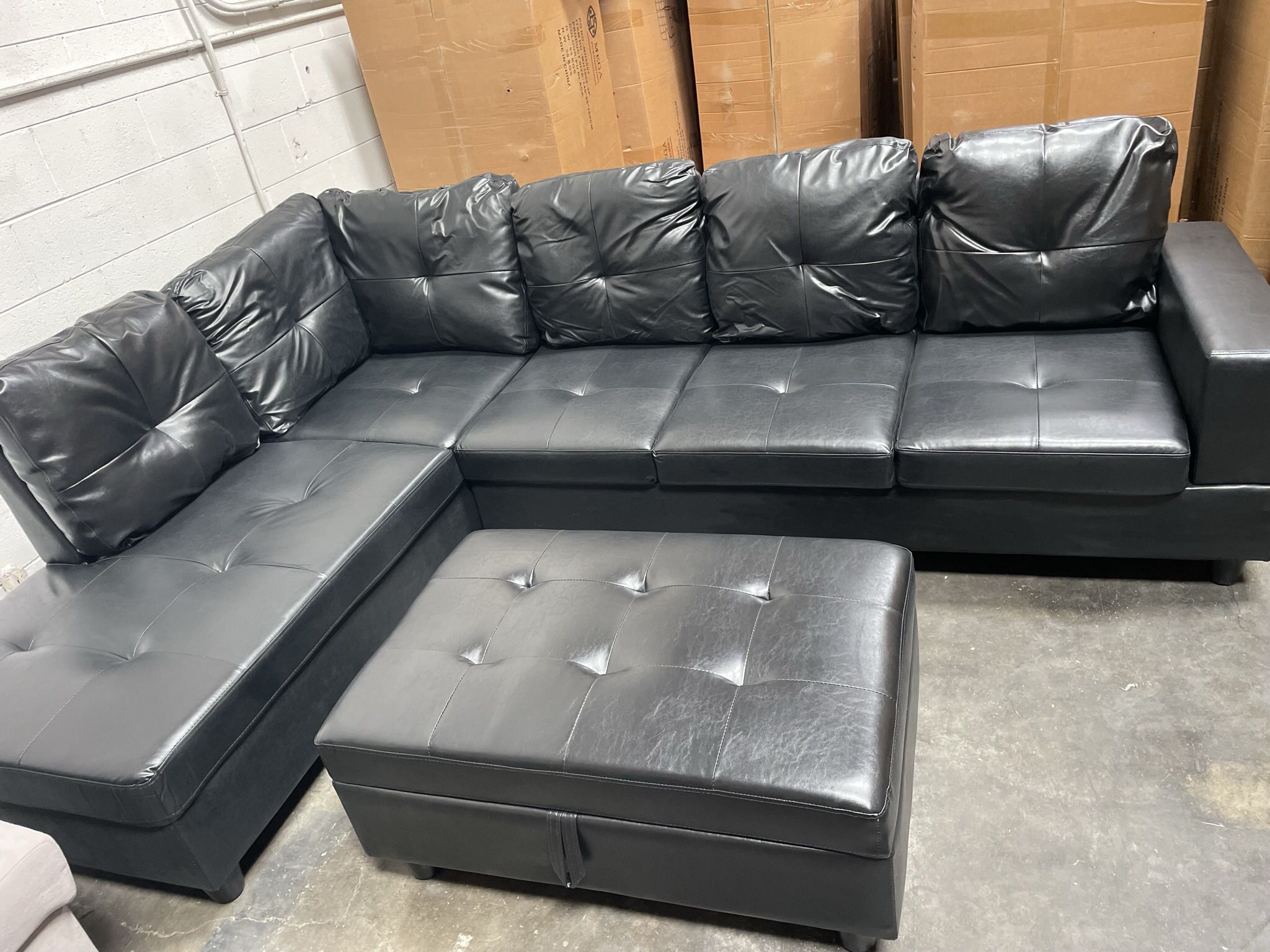 Black Sectional Couch with ottoman 