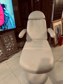 Silver Fox  Hydraulic Spa  Chair White