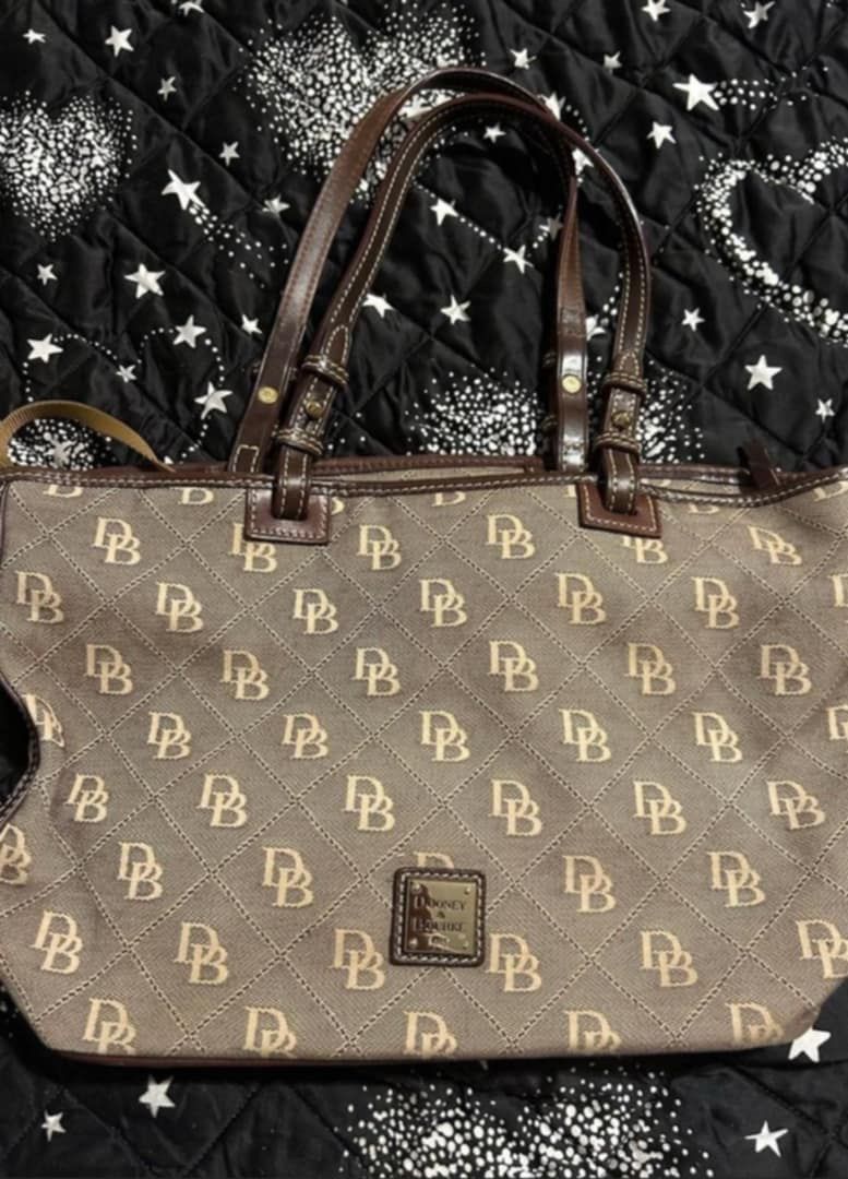 Dooney & Bourke Bags (READ DESCRIPTION)