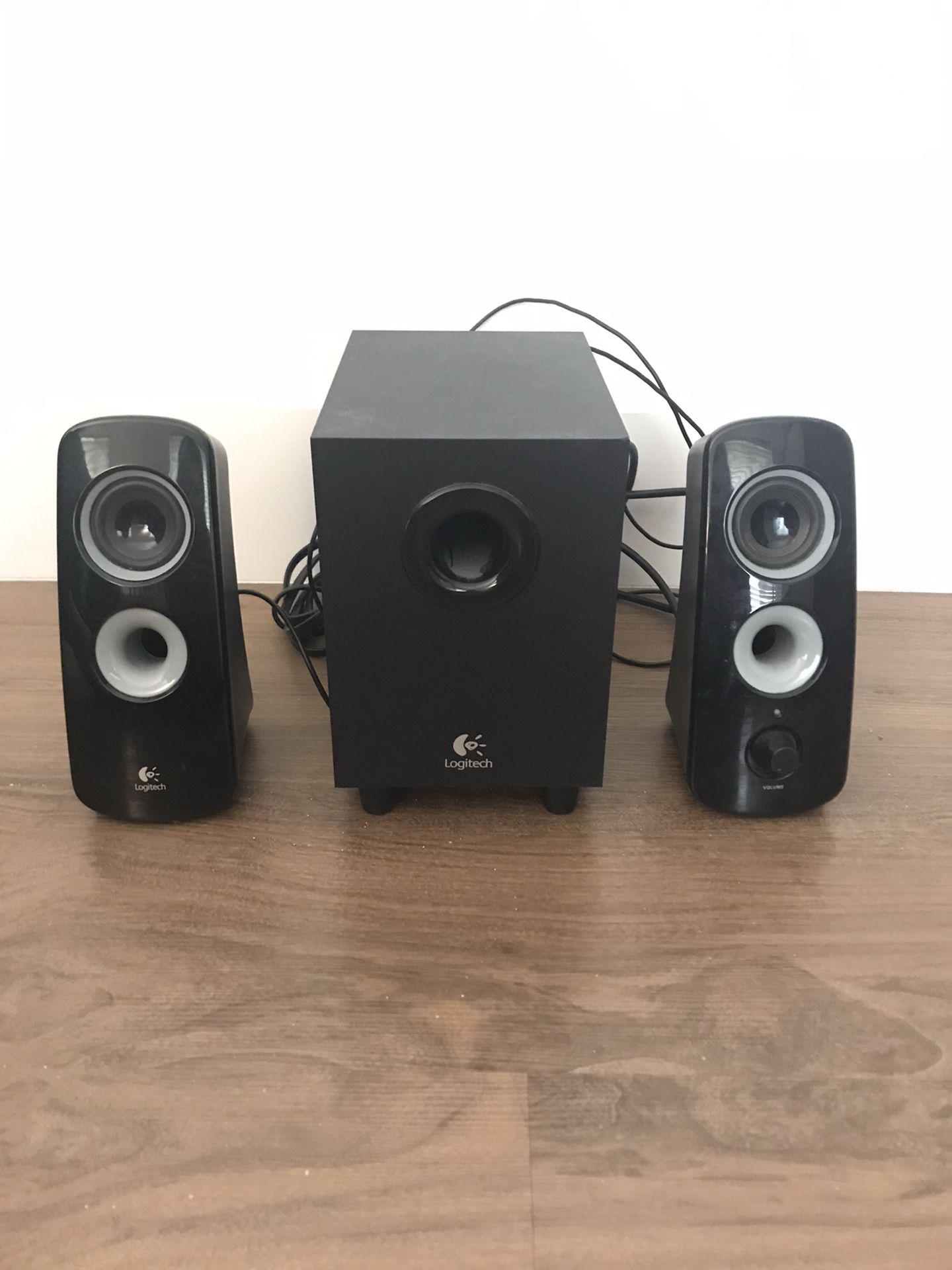 Logitech Speaker System Z323 with Subwoofer