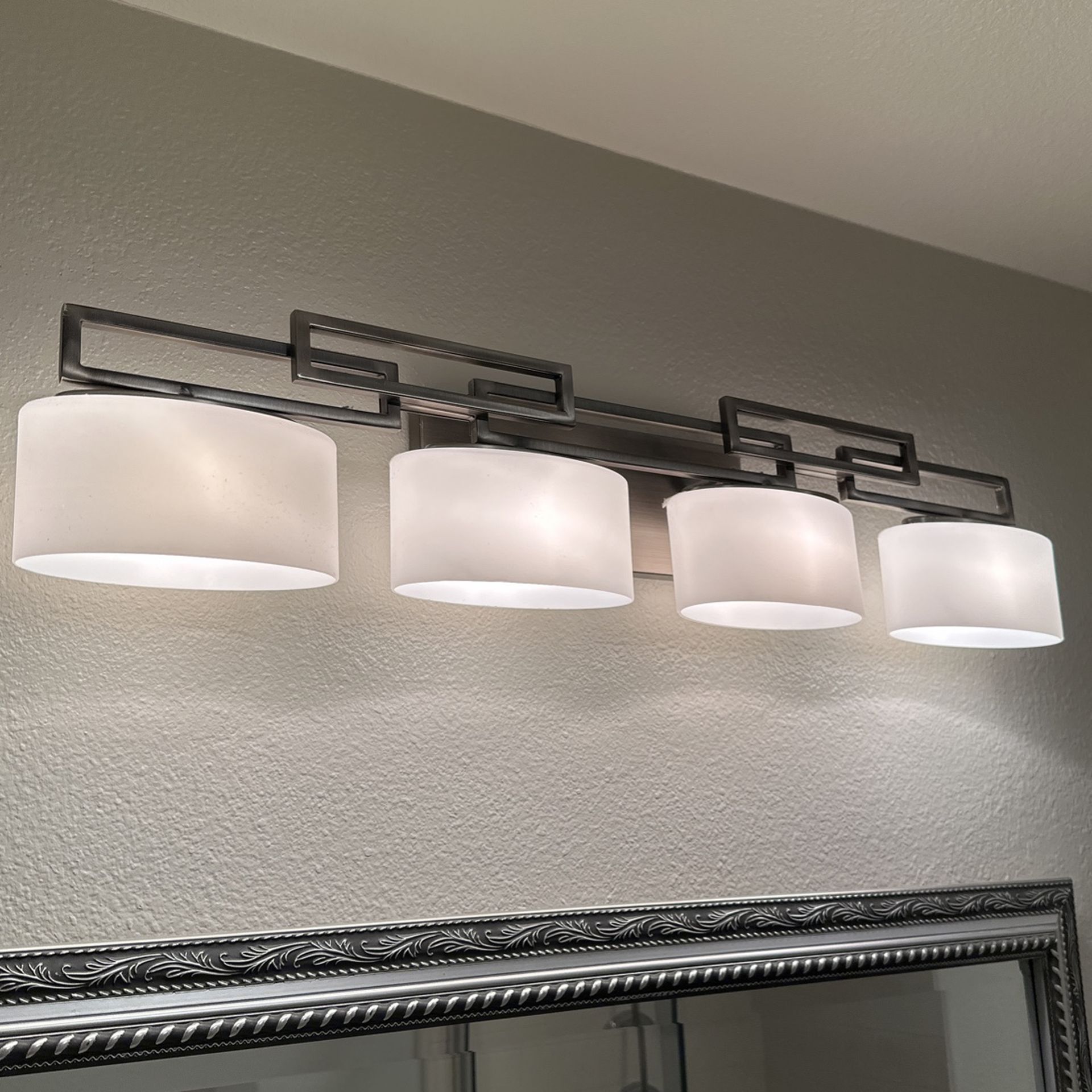 Light Fixture 4 Bulb