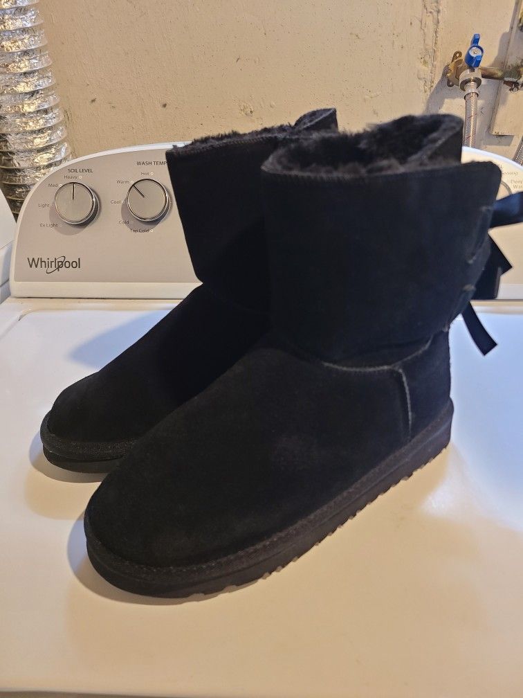 Ladies Black Uggs Bailey Bow II Boots