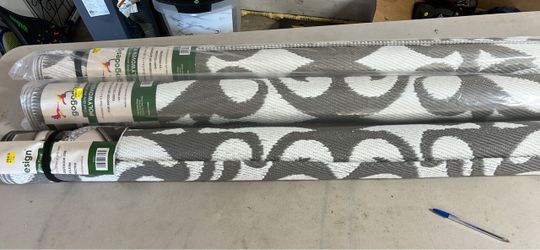 Gray & white indoor outdoor rugs 5x7