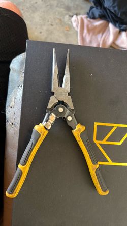 Dewalt spring loaded needle nose pliers