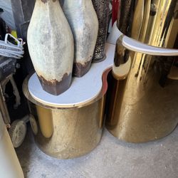 Metal Tables With Stone Countertop 