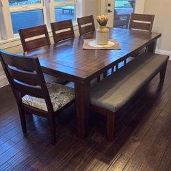 Dining Room Table, Chairs and Bench 