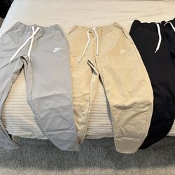Nike Club Tapered Pants