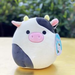 Squishmallow 7.5 Connor the cow 