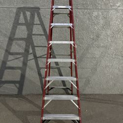 WERNER 8 FT HEAVY DUTY LADDER
