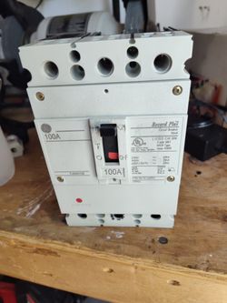 General Electric 100 Amp 480v 3 Phase Breaker