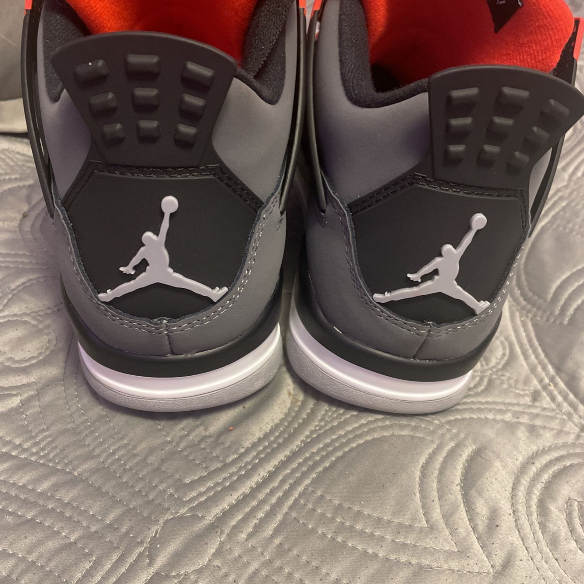 Jordan 4