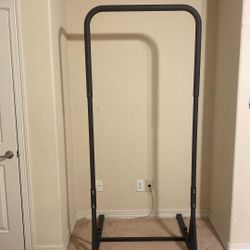 Freestanding Metal Pull-up Bar 