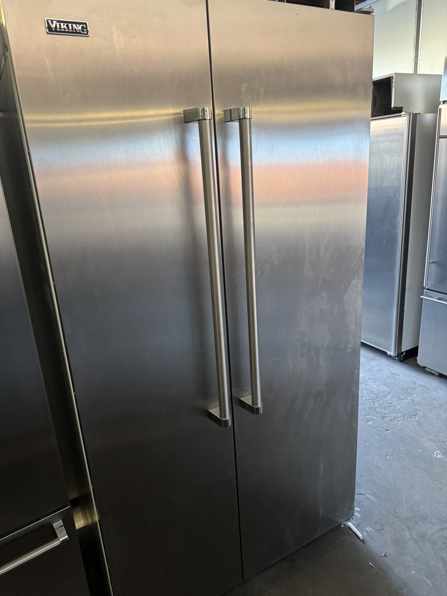 42” VIKING SIDE BY SIDE BUILT IN