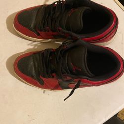 Jordan 1 Low Red Retro Breds