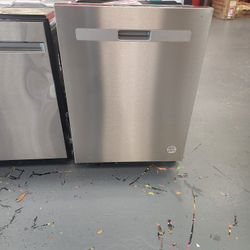 Amazing Whirlpool WDP730HAMZ 24 inch Top Control Dishwasher