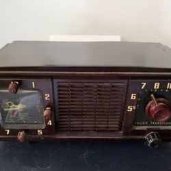 Antique Clock Radio 