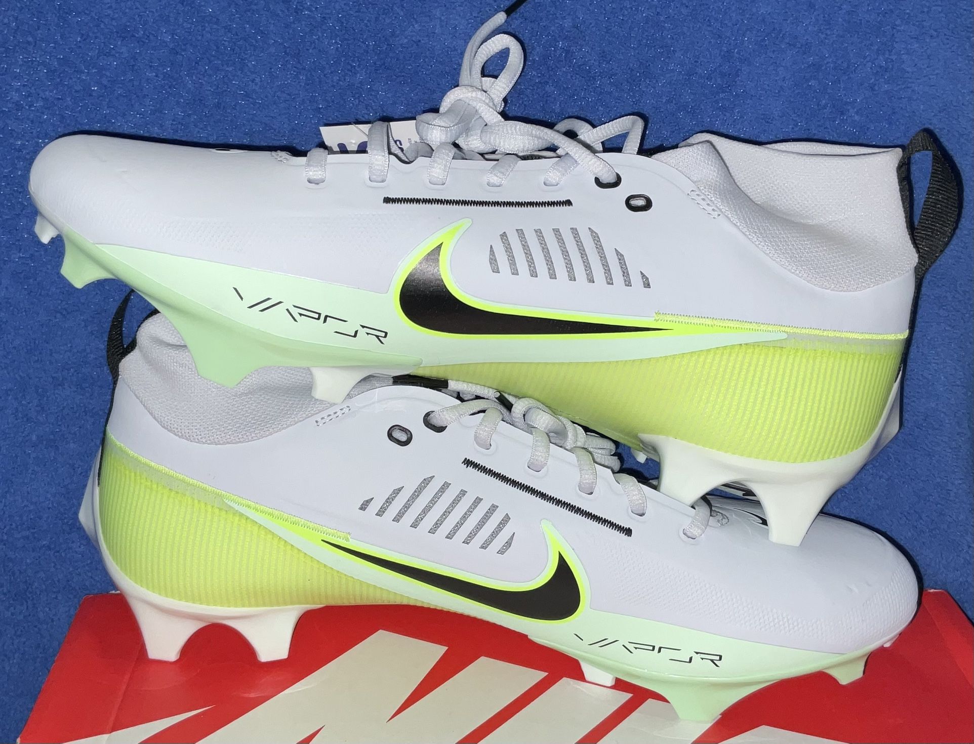 Nike Football Cleats Size 8